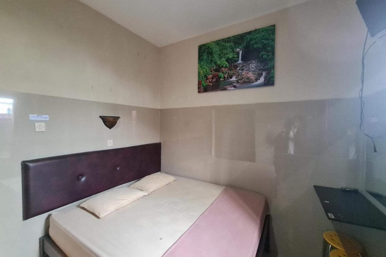 Capital O 93250 Hotel Tirta Kencana 2 Baturaden Banyumas エクステリア 写真