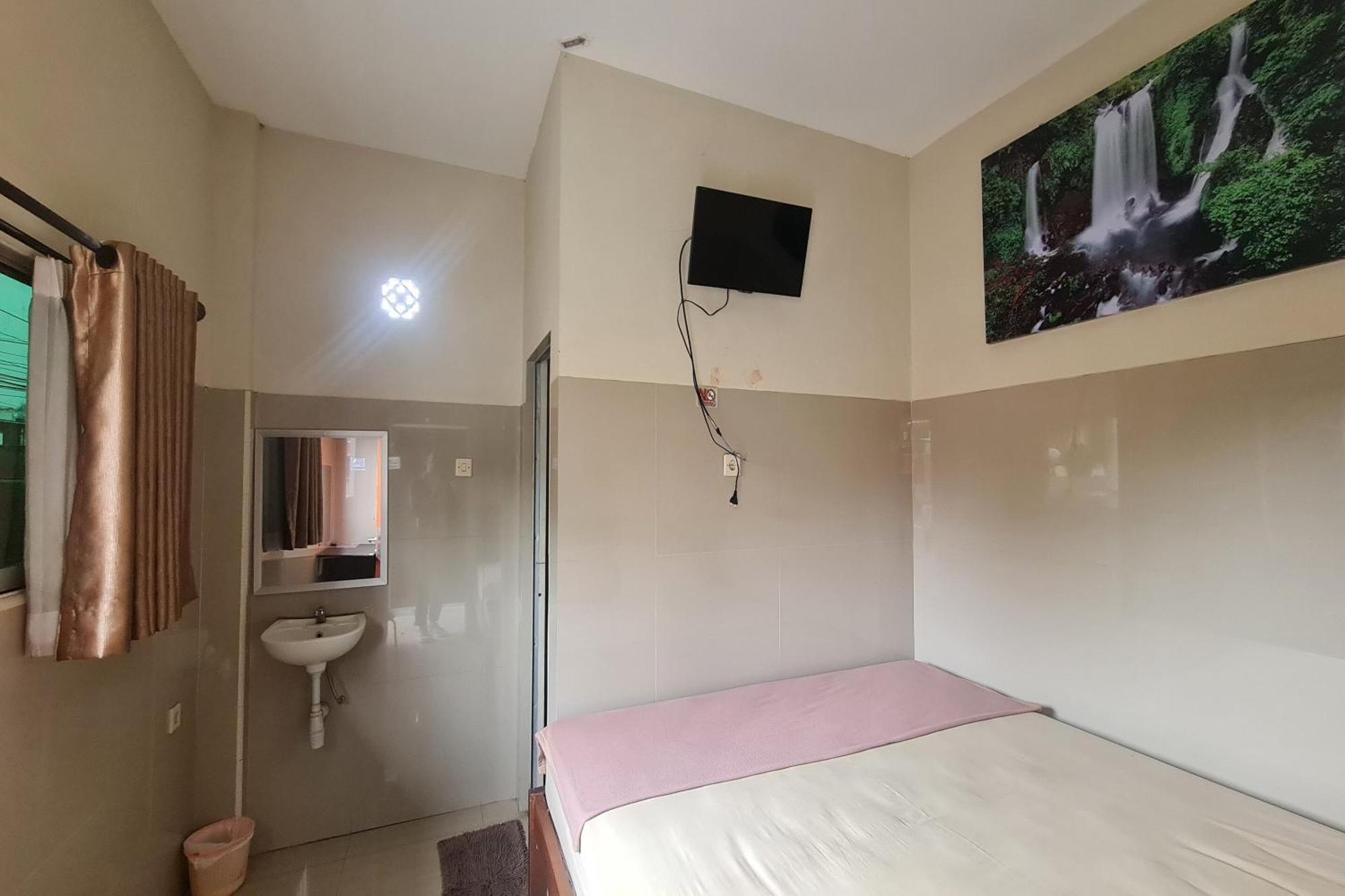 Capital O 93250 Hotel Tirta Kencana 2 Baturaden Banyumas エクステリア 写真