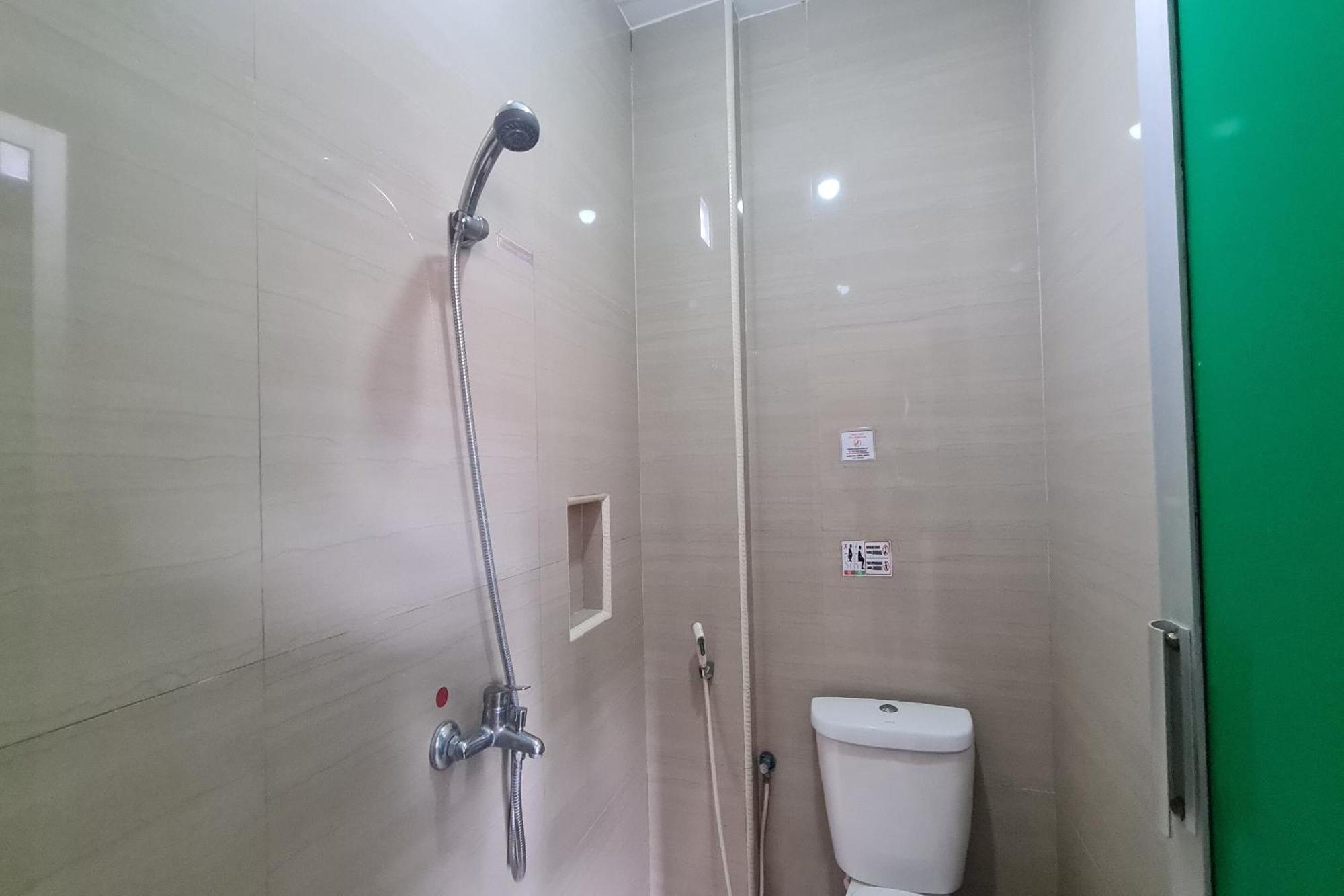 Capital O 93250 Hotel Tirta Kencana 2 Baturaden Banyumas エクステリア 写真